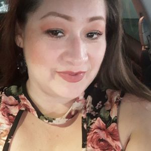 Meet your Posher, Isabel